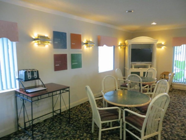 Fairview Inn & Suites Mobile image 11