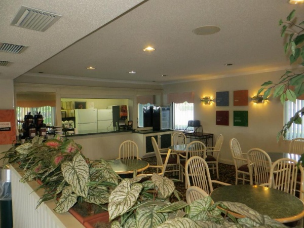 Fairview Inn & Suites Mobile image 13