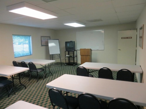 Fairview Inn & Suites Mobile image 14